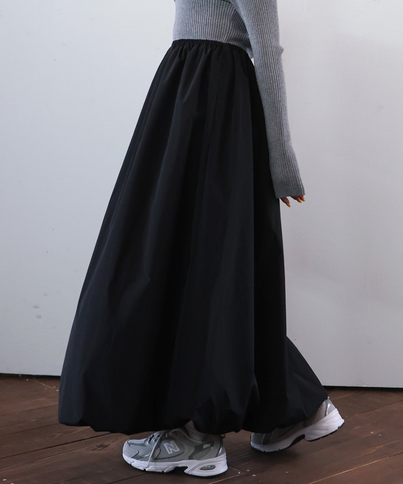 オフショルニットドッキングバルーンスカートワンピース – Mili