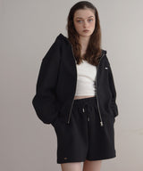 【4月上旬予約商品】ロゴプレート付きジップパーカー