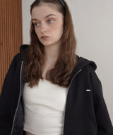 【4月上旬予約商品】ロゴプレート付きジップパーカー