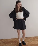 【4月上旬予約商品】ロゴプレート付きジップパーカー