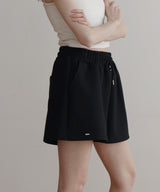 【4月上旬予約商品】ロゴプレート付きショートパンツ