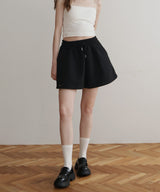 【4月上旬予約商品】ロゴプレート付きショートパンツ