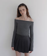オフショルクロップドロングスリーブTシャツ