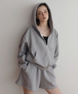 【4月上旬予約商品】ロゴプレート付きジップパーカー