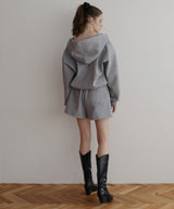 【4月上旬予約商品】ロゴプレート付きショートパンツ