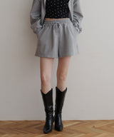 【4月上旬予約商品】ロゴプレート付きショートパンツ