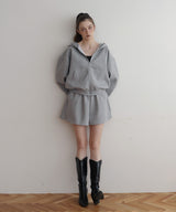 【4月上旬予約商品】ロゴプレート付きジップパーカー