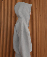 【4月上旬予約商品】ロゴプレート付きジップパーカー