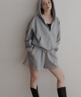 【4月上旬予約商品】ロゴプレート付きショートパンツ