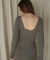 バックオープンロングリブニットワンピース