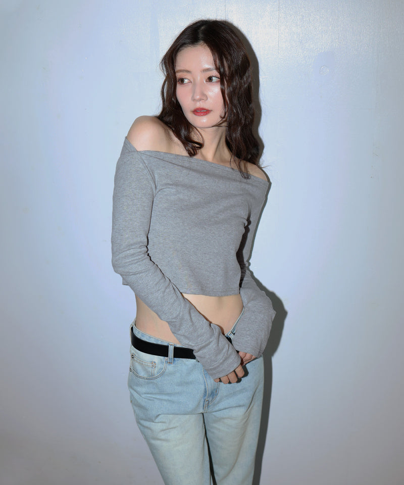 オフショルクロップドロングスリーブTシャツ