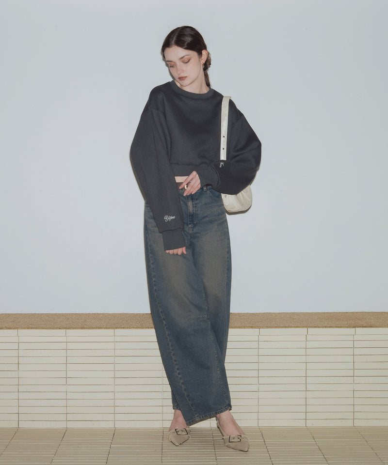袖刺繍クロップド丈クルーネック裏起毛スウェット