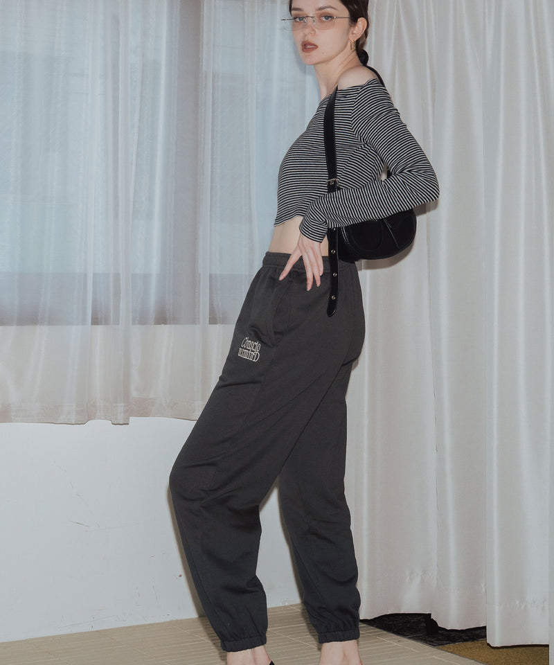 配色刺繍ロゴスウェットワイドパンツ
