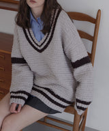 オーバーサイズVネックバイカラーラインニット