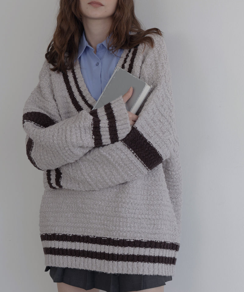 オーバーサイズVネックバイカラーラインニット