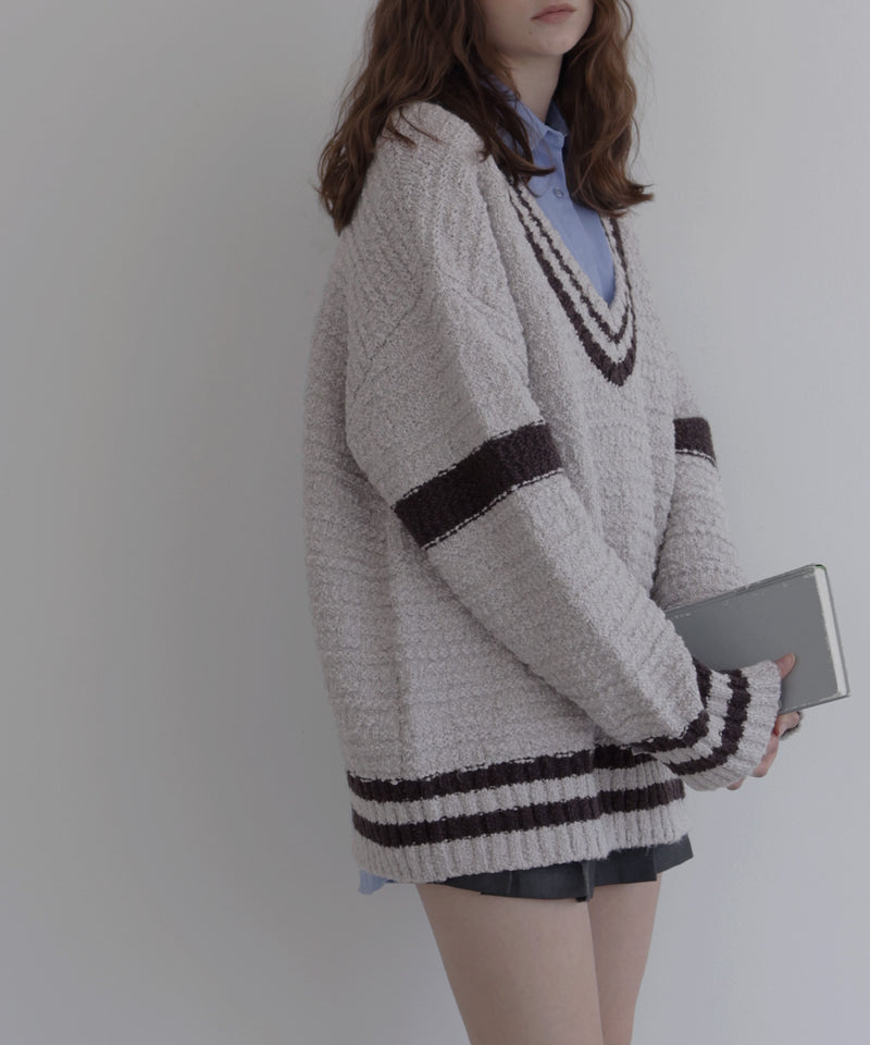 オーバーサイズVネックバイカラーラインニット