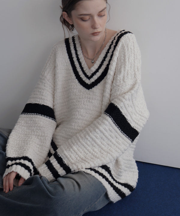 オーバーサイズVネックバイカラーラインニット