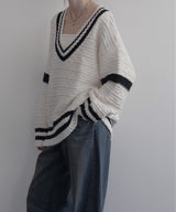 オーバーサイズVネックバイカラーラインニット
