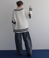 オーバーサイズVネックバイカラーラインニット