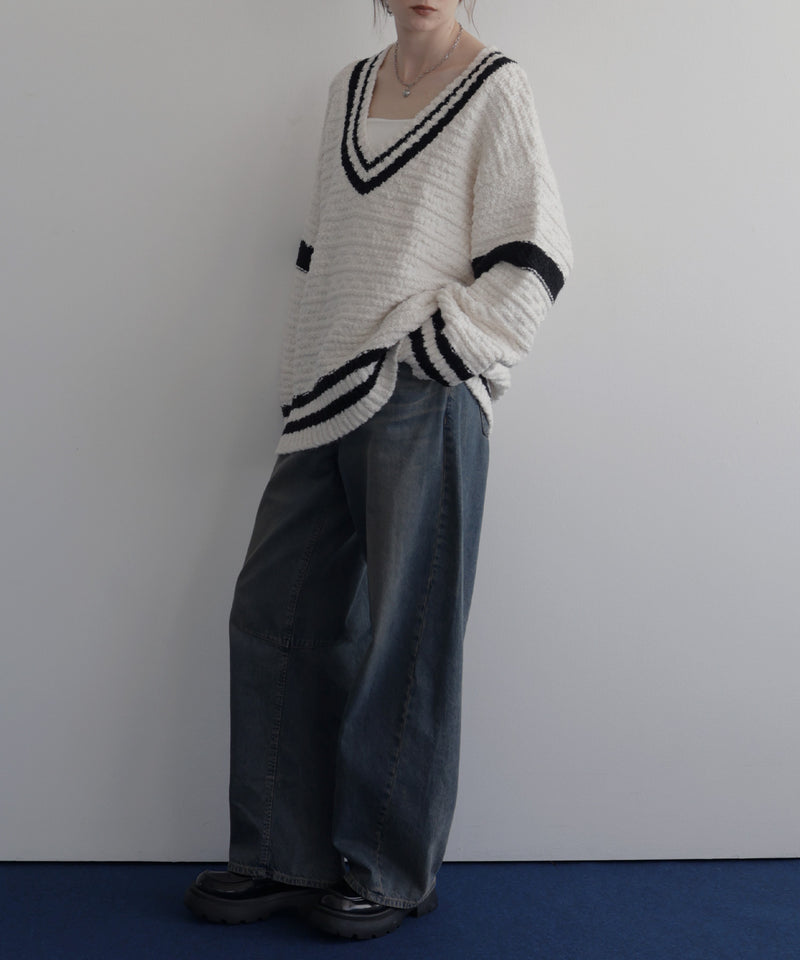 オーバーサイズVネックバイカラーラインニット