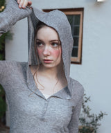 フード付きシアーロングスリーブTシャツ