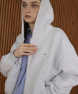 【4月上旬予約商品】ロゴプレート付きジップパーカー