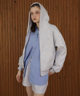 【4月上旬予約商品】ロゴプレート付きジップパーカー