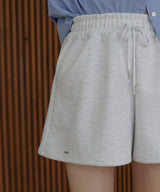 【4月上旬予約商品】ロゴプレート付きショートパンツ