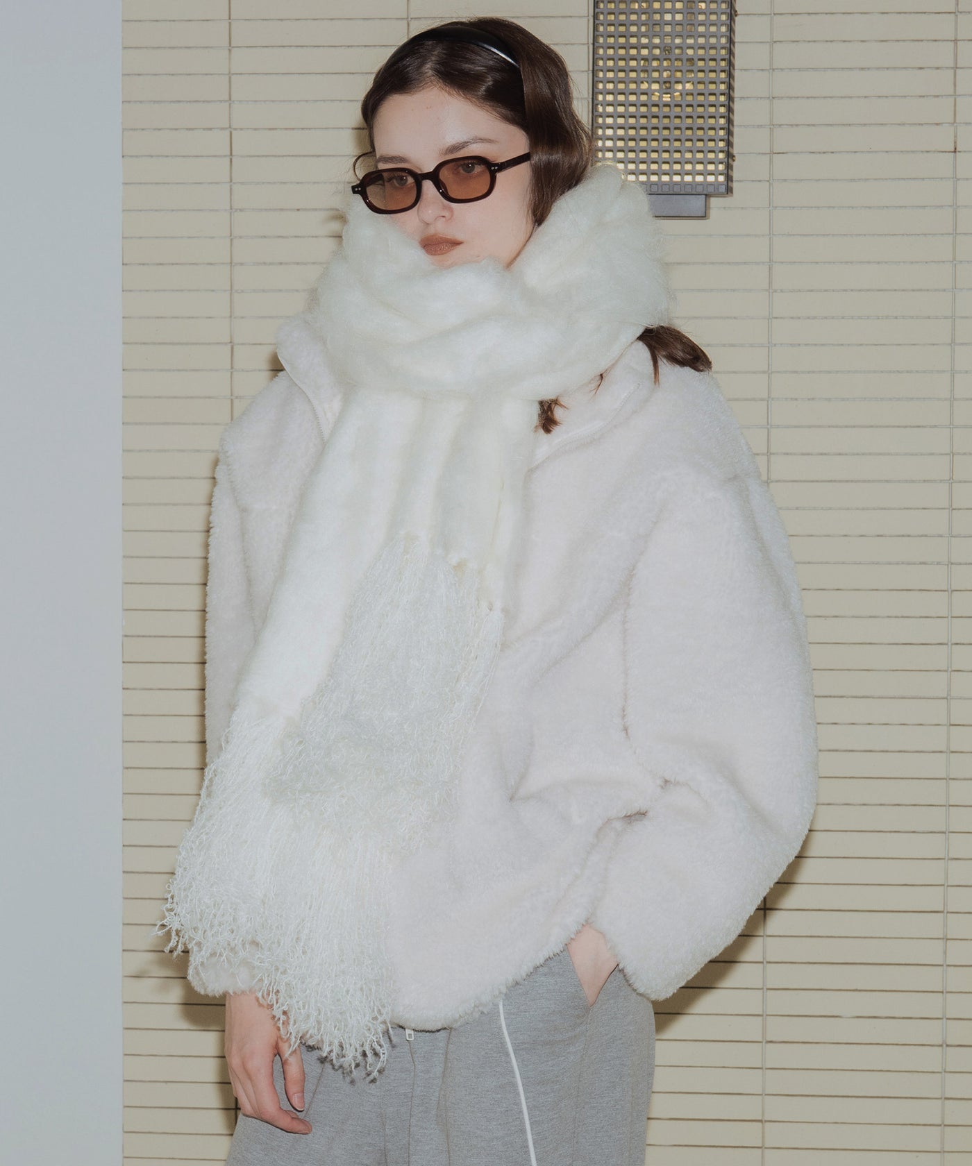 モヘアタッチシャギーボリュームフリンジカラーマフラー – Mili