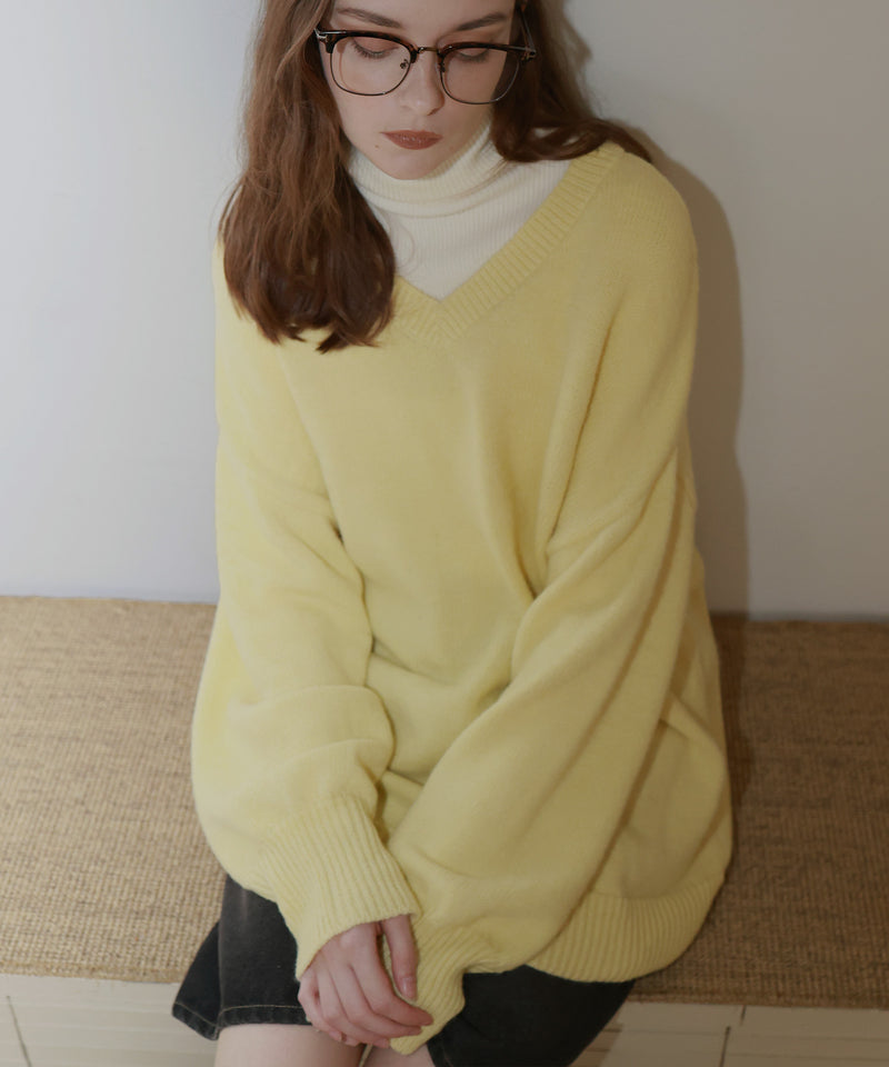 Vネックオーバーサイズニット