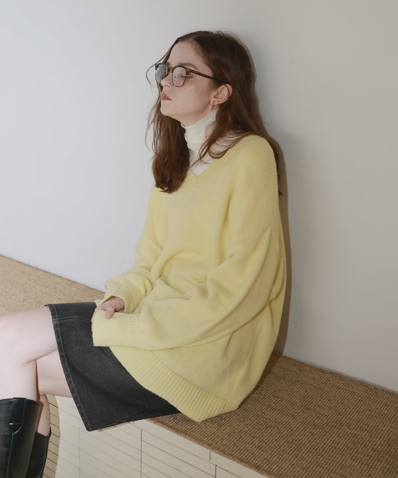 Vネックオーバーサイズニット