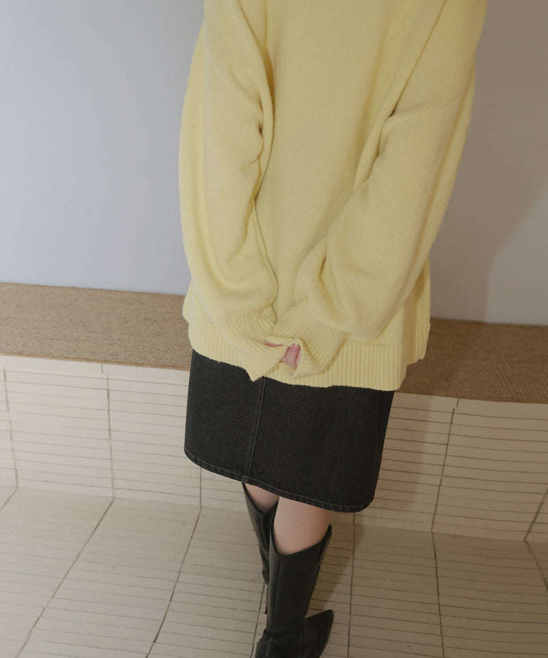 Vネックオーバーサイズニット