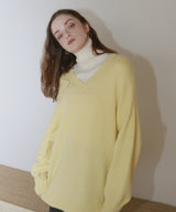 Vネックオーバーサイズニット