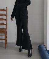 フレアリブニットパンツ