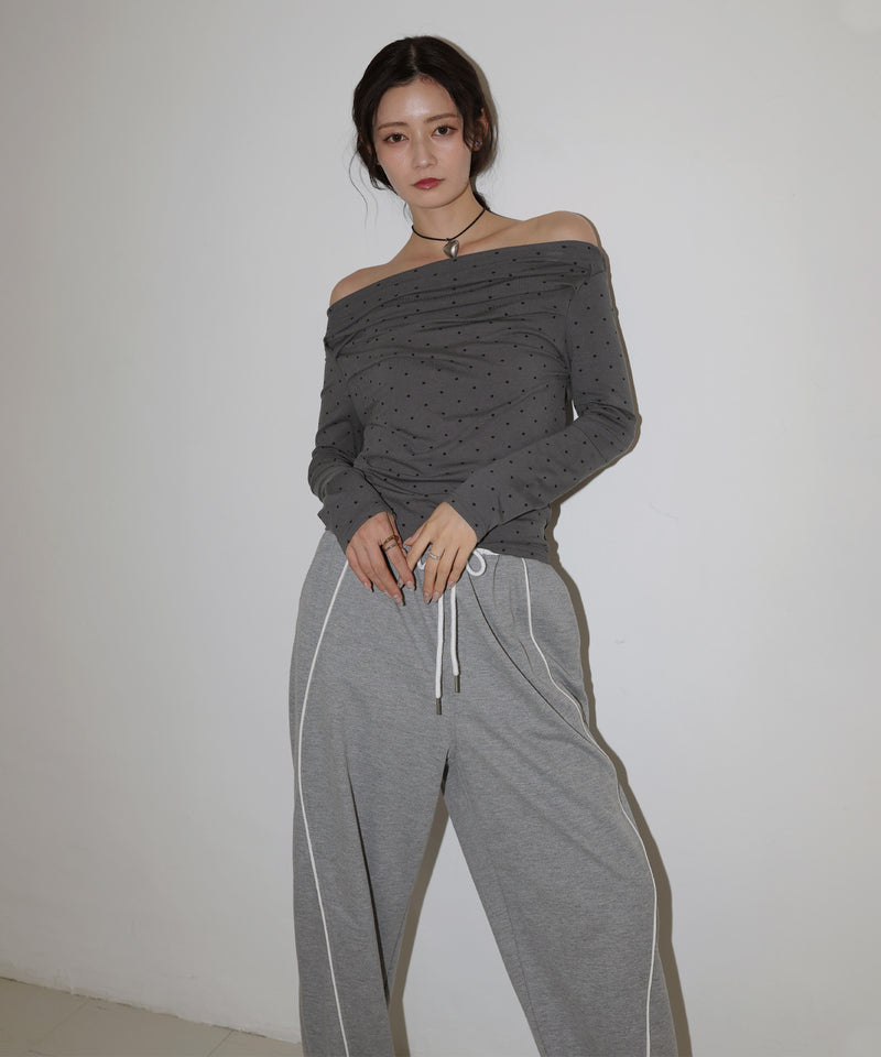 ドット柄オフショルロングスリーブTシャツ