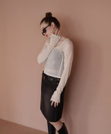 ショート丈シアークルーネックロンT