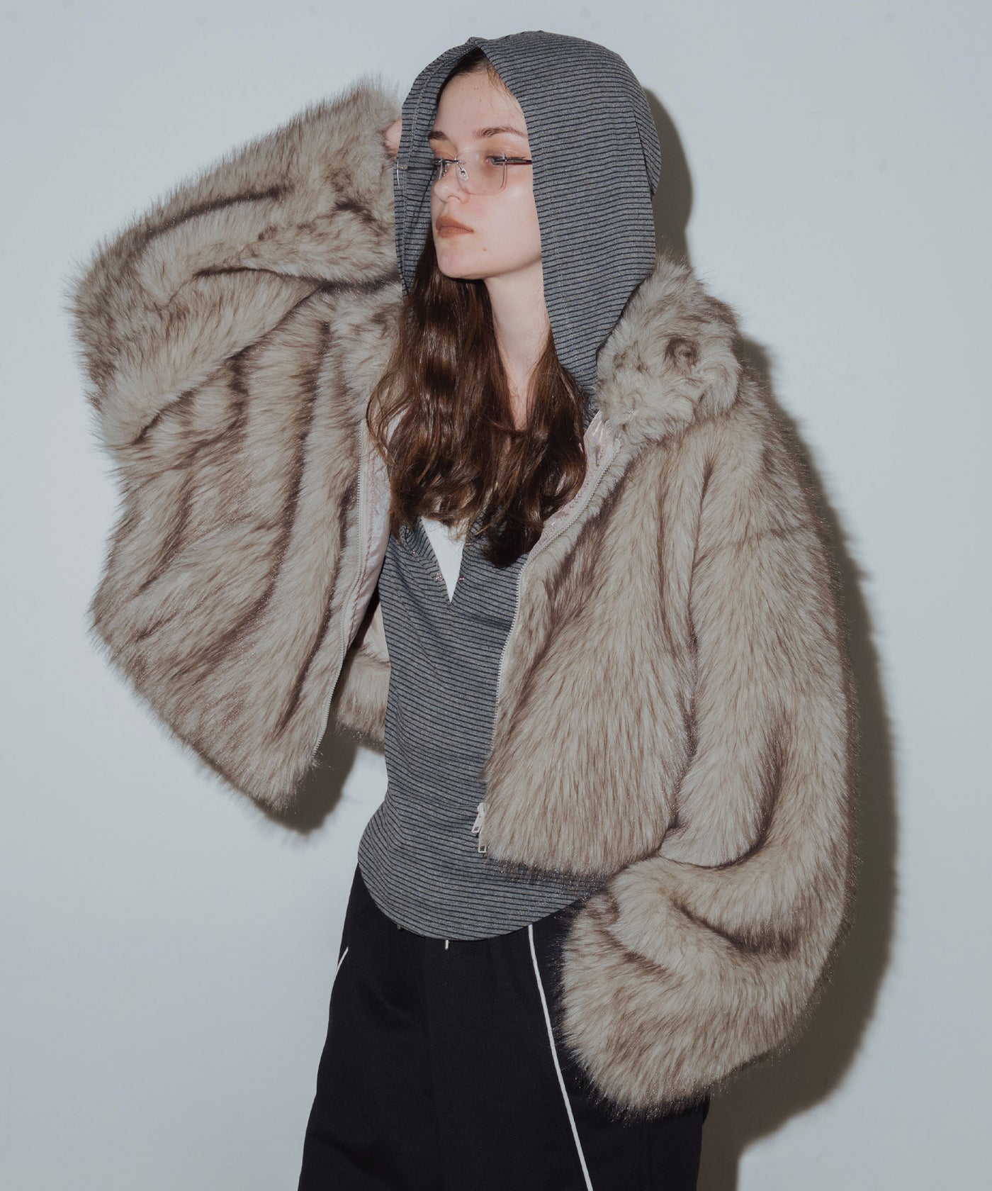 一部予約商品】フェイクファーショート丈ダブルジップジャケット – Mili