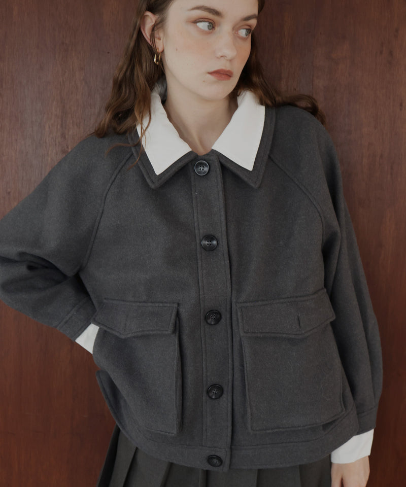 レーヤード風バイカラーネックフェイクウールジャケット