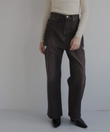 サイドカットアウト ストレートデニムパンツ