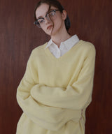 Vネックオーバーサイズニット