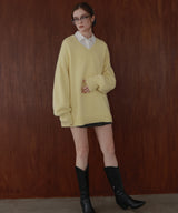 Vネックオーバーサイズニット