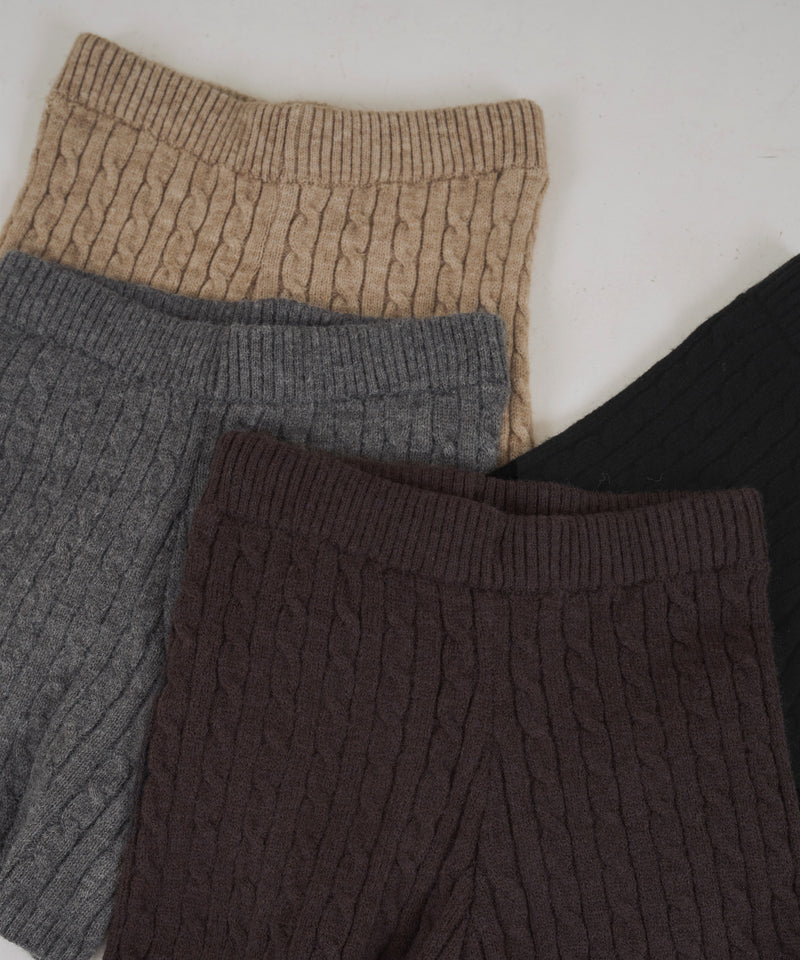 ケーブル編みニットセットアップ/Vネックポロ襟ニットトップス×ショートニットパンツ