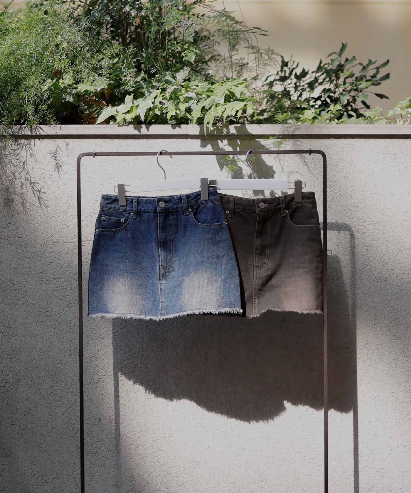 オーバーダイダメージ加工デニムミニスカート – Mili