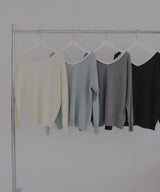 【11月下旬お届け商品】オフショルフリルバイカラーニット